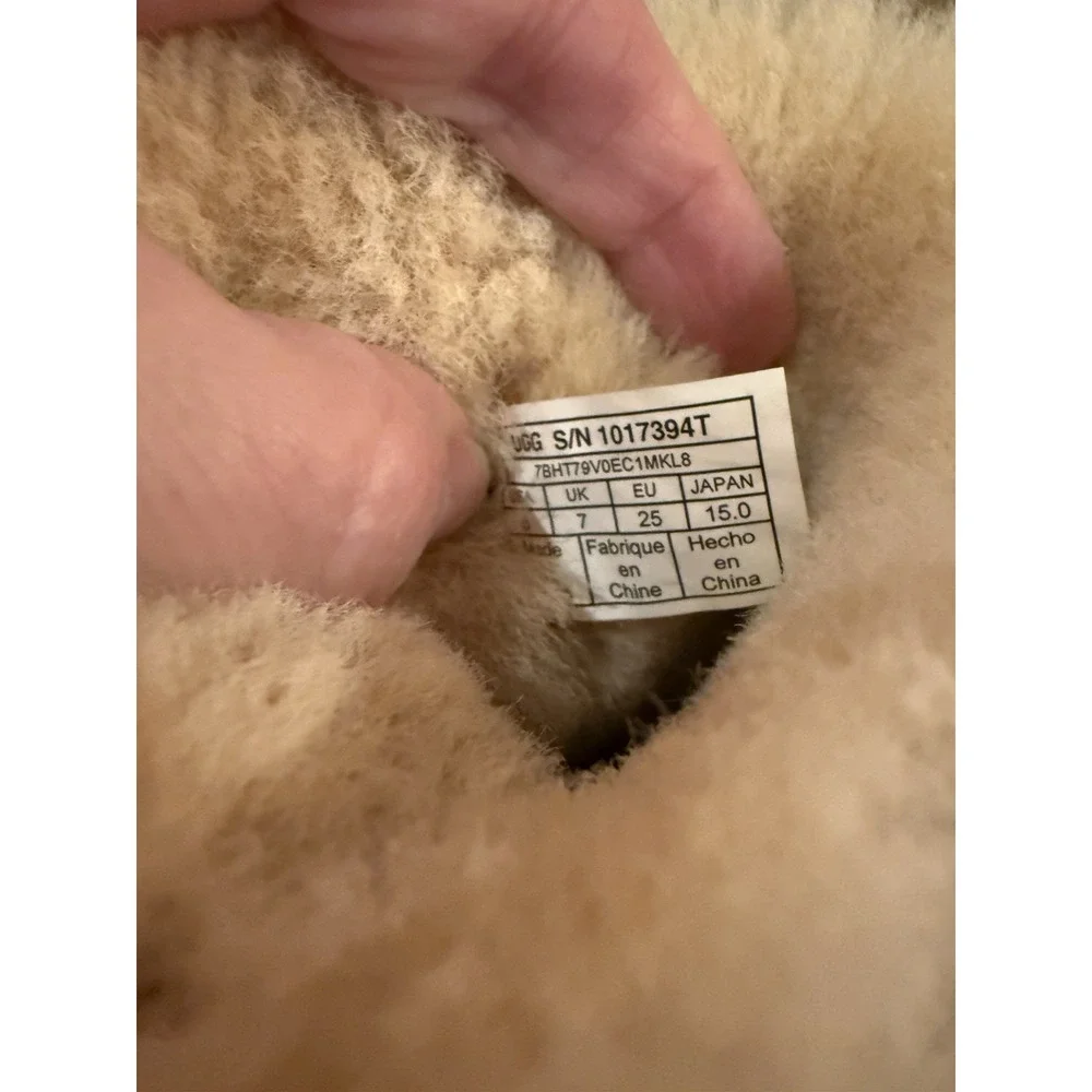 UGG Kids Bailey Bow Boots Chestnut Sheepskin Fur‎ Lined 1017394T SZ-8C